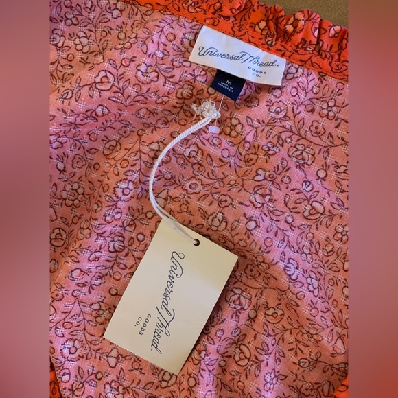 Universal Thread Red Orange Floral Balloon Sleeve Wrap Top - Size Medium - Picture 3 of 4